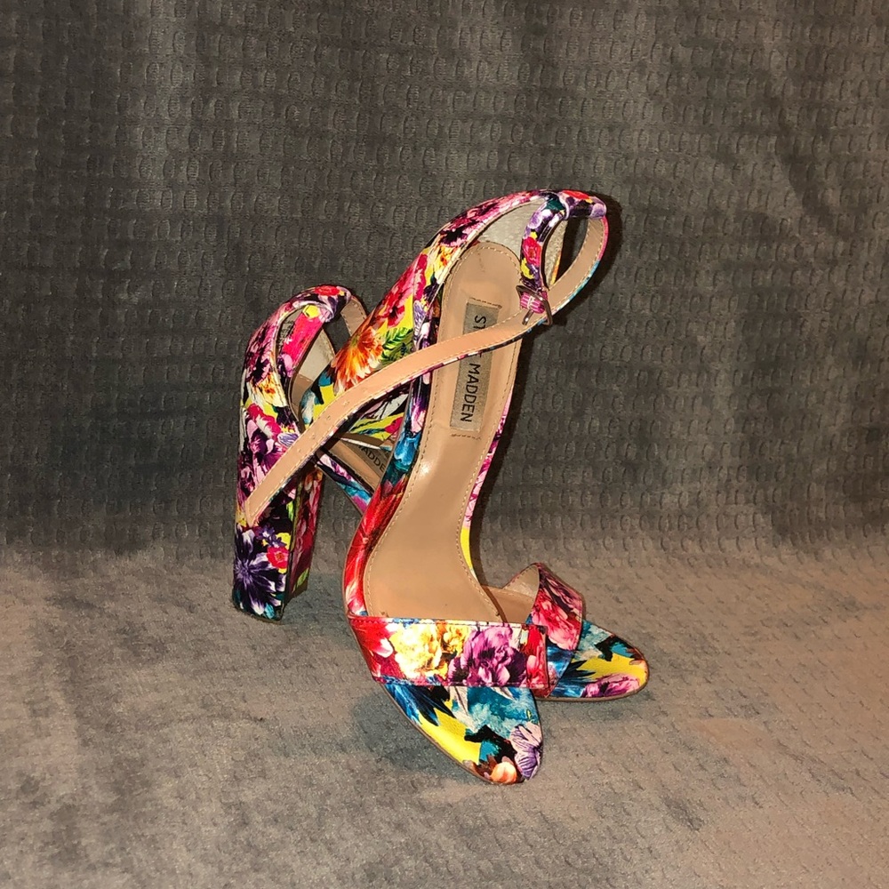 Steve Madde multicolored floral heels, size 5.5-6